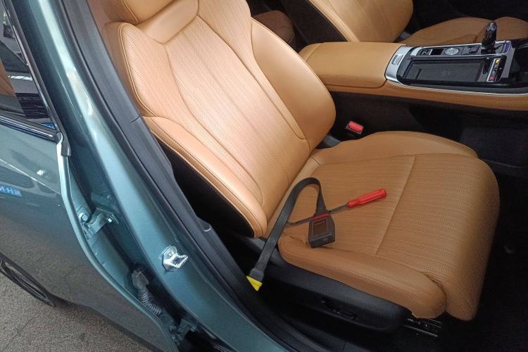 Used Geely Auto FX11 2025 4th Generation 1.5TD DCT Jinxiu Right Front Seat