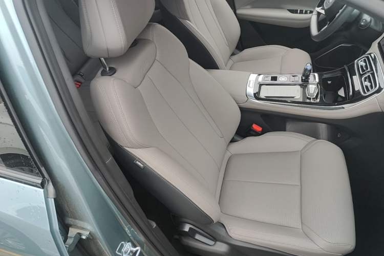 Used Geely Auto FX11 2025 4th Generation 1.5TD DCT – The Start Right Front Seat