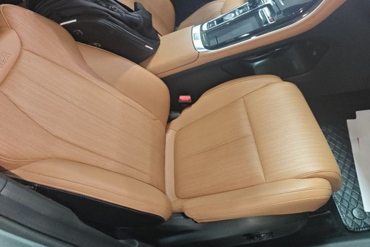 Used Geely Auto FX11 2025 4th Generation 1.5TD DCT Jinxiu Right Front Seat