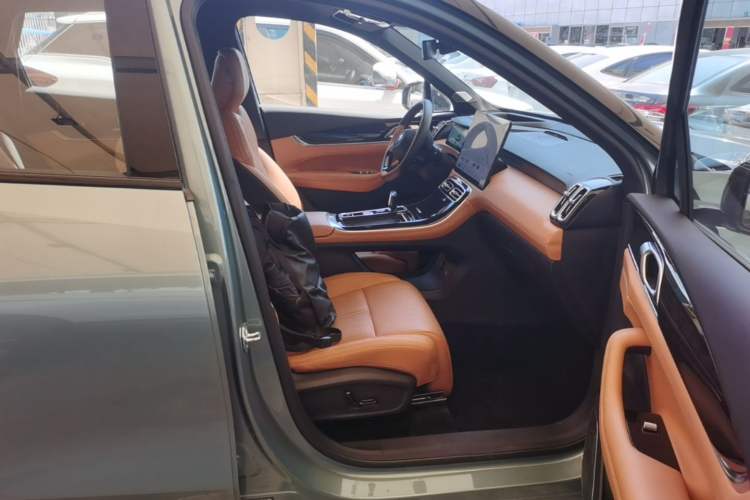Used Geely Auto FX11 2025 4th Generation 1.5TD DCT Jinxiu Right Front Seat