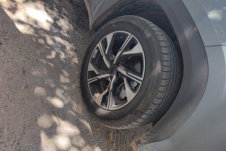 Used Geely Auto FX11 2025 4th Generation 1.5TD DCT – The Start Right Front Wheel Hub