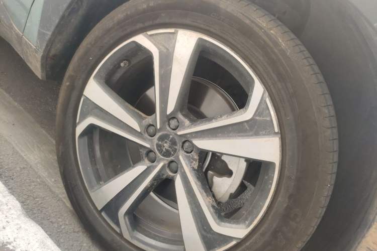 Used Geely Auto FX11 2025 4th Generation 1.5TD DCT - Shanhe Right Front Wheel Hub