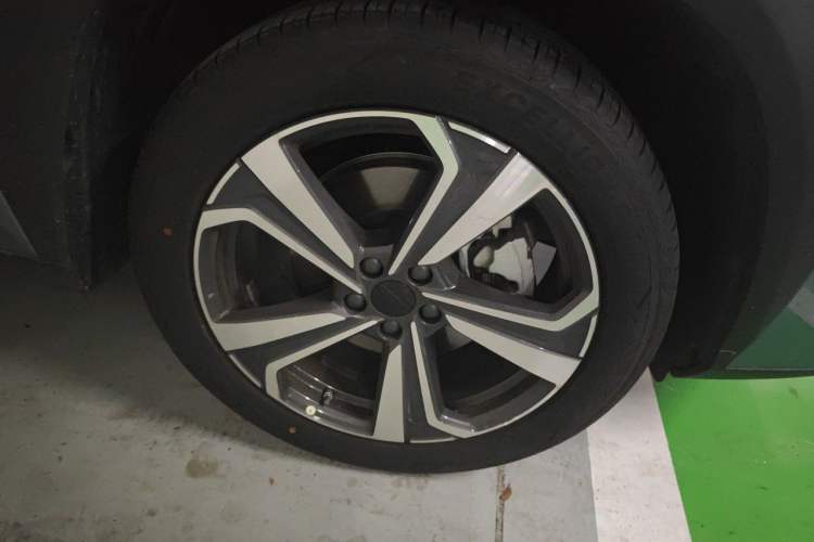 Used Geely Auto FX11 2025 4th Generation 1.5TD DCT - Shanhe Right Front Wheel Hub