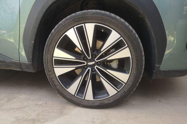 Used Geely Auto FX11 2025 4th Generation 1.5TD DCT Jinxiu Right Front Wheel Hub