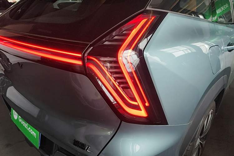 Used Geely Auto FX11 2025 4th Generation 1.5TD DCT Jinxiu Right Rear Taillight