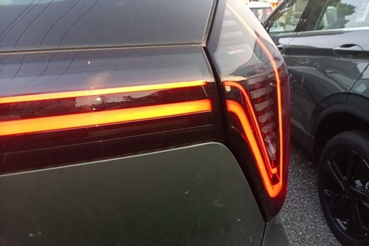 Used Geely Auto FX11 2025 4th Generation 1.5TD DCT Jinxiu Right Rear Taillight