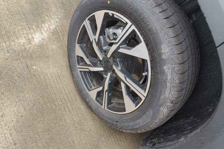 Used Geely Auto FX11 2025 4th Generation 1.5TD DCT – The Start Right Rear Wheel Hub