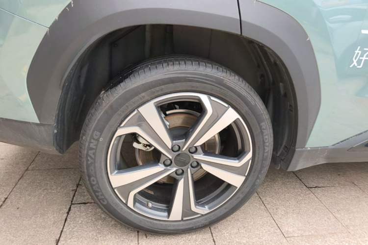 Used Geely Auto FX11 2025 4th Generation 2.0TD DCT—Passion Right Rear Wheel Hub