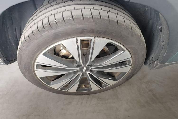 Used Geely Auto FX11 2025 4th Generation 1.5TD DCT Jinxiu Right Rear Wheel Hub