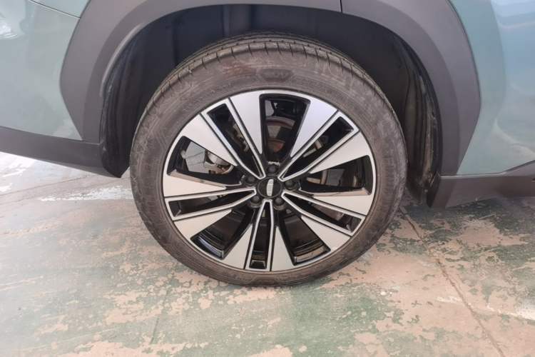 Used Geely Auto FX11 2025 4th Generation 1.5TD DCT Jinxiu Right Rear Wheel Hub