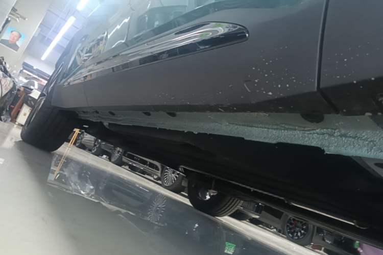 Used Geely Auto FX11 2025 4th Generation 1.5TD DCT Jinxiu Right Side Sill