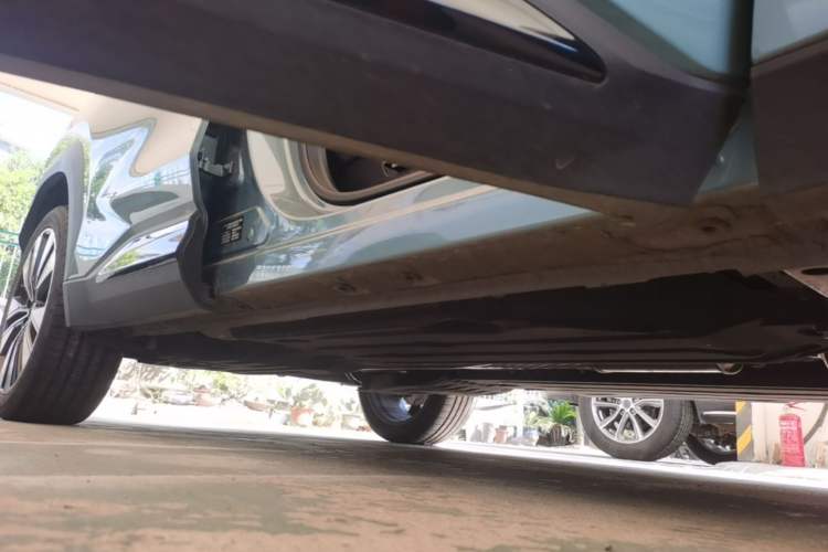 Used Geely Auto FX11 2025 4th Generation 1.5TD DCT Jinxiu Right Side Sill