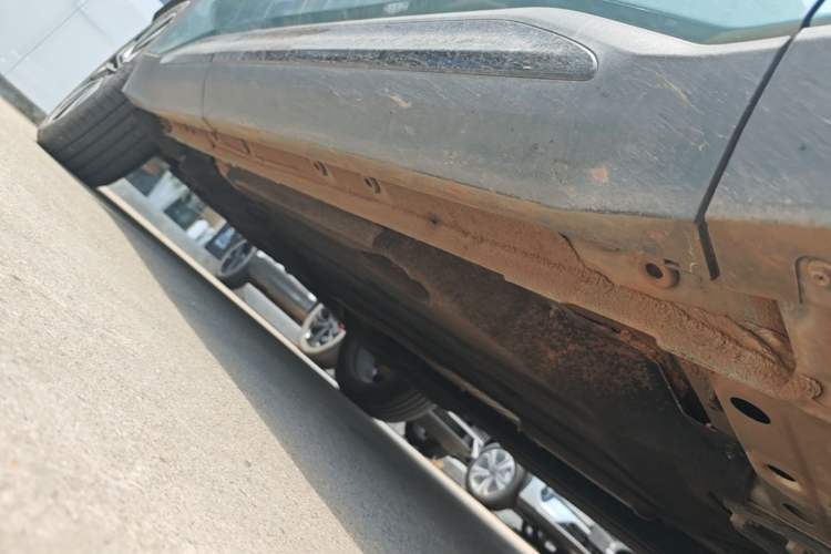 Used Geely Auto FX11 2025 4th Generation 1.5TD DCT Jinxiu Right Side Sill