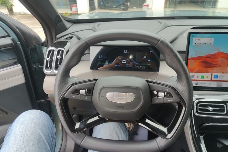 Used Geely Auto FX11 2025 4th Generation 1.5TD DCT – The Start Steering Wheel