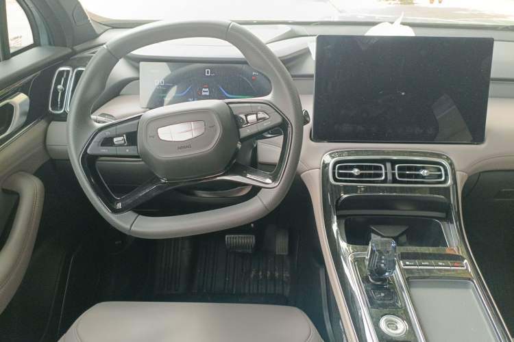 Used Geely Auto FX11 2025 4th Generation 1.5TD DCT – Setting Sail Steering Wheel
