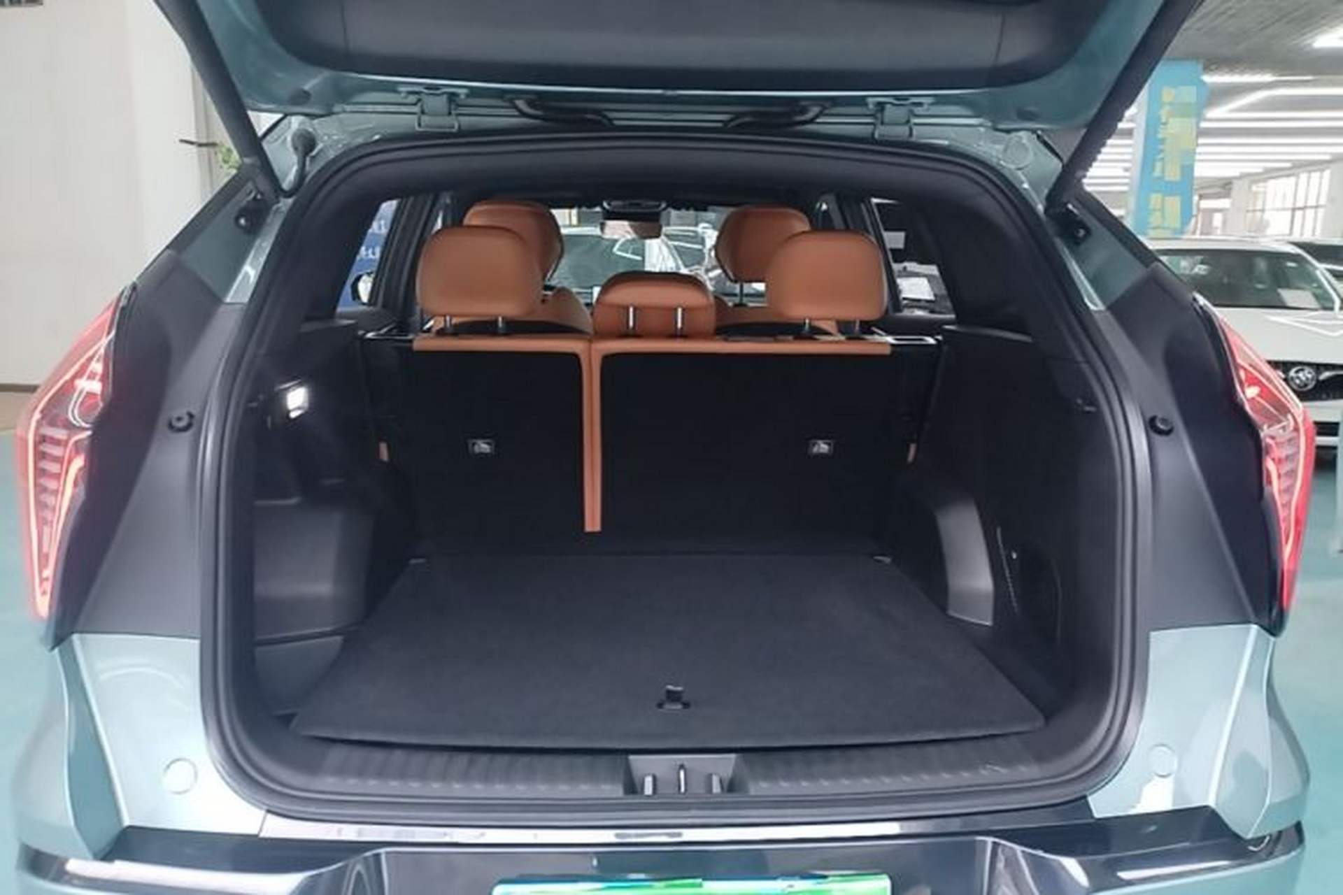 Used Geely Auto FX11 2025 4th Generation 1.5TD DCT Jinxiu Trunk