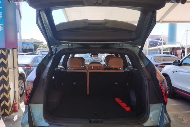 Used Geely Auto FX11 2025 4th Generation 1.5TD DCT Jinxiu Trunk