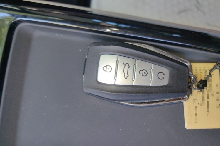 Used Geely Auto FX11 2025 4th Generation 1.5TD DCT – The Start Vehicle Key