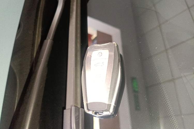 Used Geely Auto FX11 2025 4th Generation 1.5TD DCT Jinxiu Vehicle Key