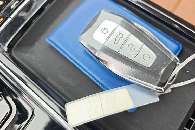 Used Geely Auto FX11 2025 4th Generation 1.5TD DCT Jinxiu Vehicle Key