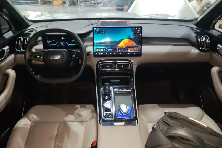 Used Geely Auto FX11 2025 4th Generation 1.5TD DCT – Setting Sail Center Console