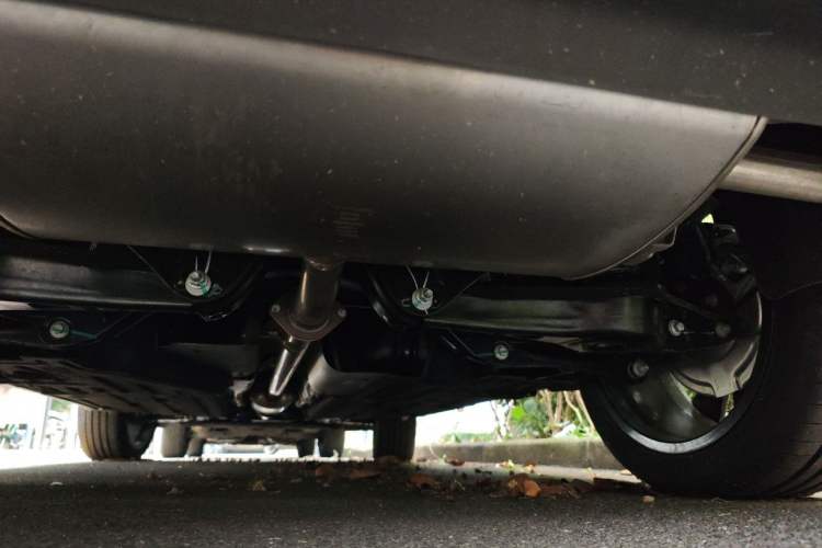 Used Geely Auto FX11 2025 4th Generation 1.5TD DCT Jinxiu Chassis Rear