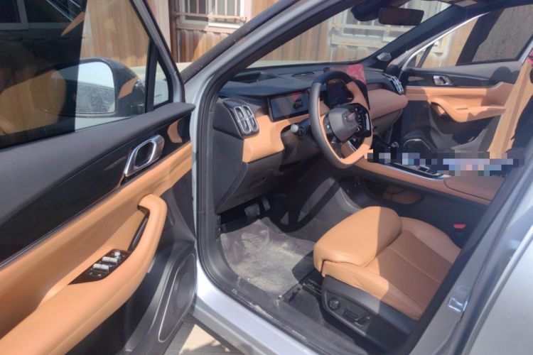Used Geely Auto FX11 2025 4th Generation 1.5TD DCT Jinxiu Driver Seat