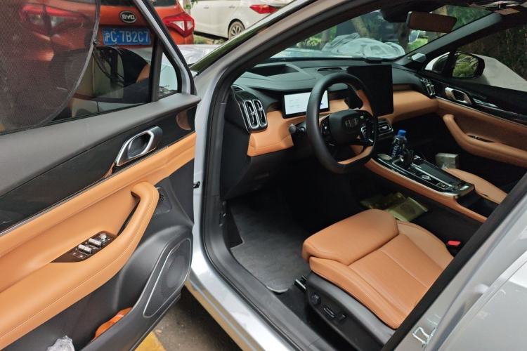 Used Geely Auto FX11 2025 4th Generation 1.5TD DCT Jinxiu Driver Seat