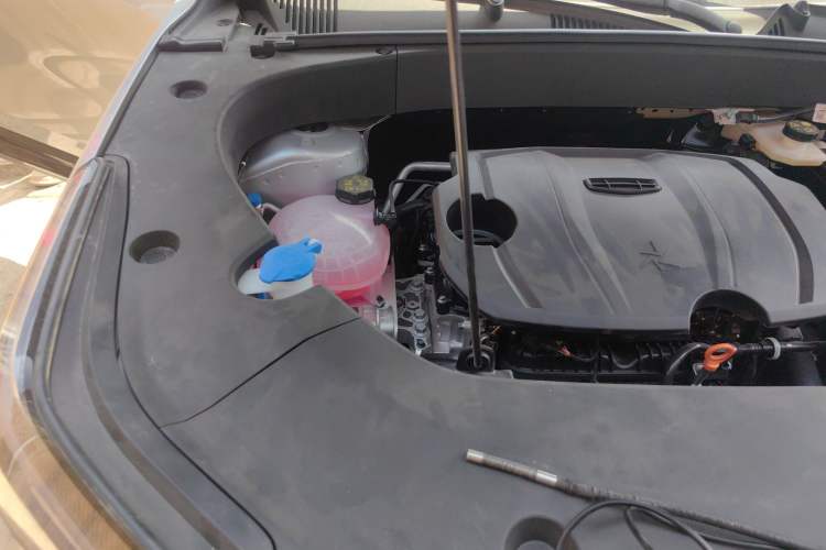 Used Geely Auto FX11 2025 4th Generation 1.5TD DCT Jinxiu Engine Bay Right