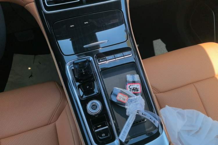 Used Geely Auto FX11 2025 4th Generation 1.5TD DCT - Shanhe Gear Lever