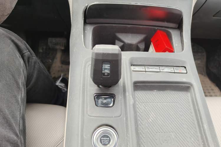 Used Geely Auto FX11 2025 4th Generation 1.5TD DCT – The Start Gear Lever