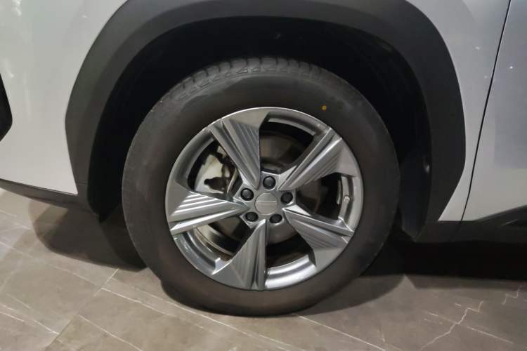 Used Geely Auto FX11 2025 4th Generation 1.5TD DCT – Setting Sail Left Front Wheel Hub