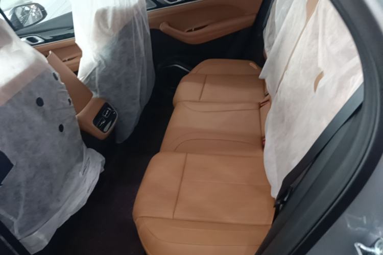 Used Geely Auto FX11 2025 4th Generation 1.5TD DCT Jinxiu Left Rear Seat