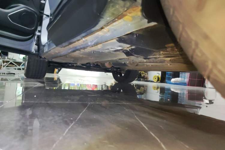 Used Geely Auto FX11 2025 4th Generation 1.5TD DCT – Setting Sail Left Side Sill