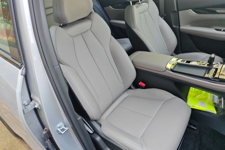 Used Geely Auto FX11 2025 4th Generation 1.5TD DCT – The Start Right Front Seat