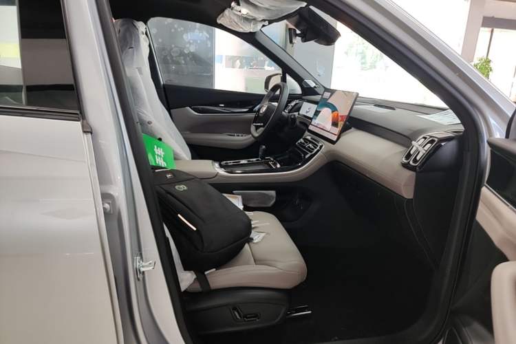Used Geely Auto FX11 2025 4th Generation 1.5TD DCT - Shanhe Right Front Seat