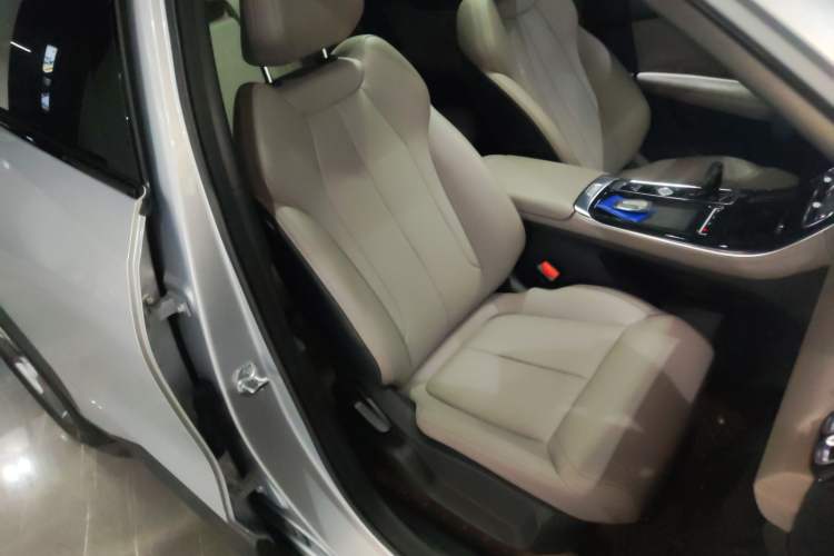 Used Geely Auto FX11 2025 4th Generation 1.5TD DCT – Setting Sail Right Front Seat