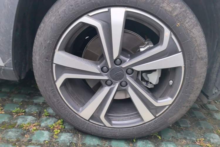 Used Geely Auto FX11 2025 4th Generation 1.5TD DCT - Shanhe Right Front Wheel Hub
