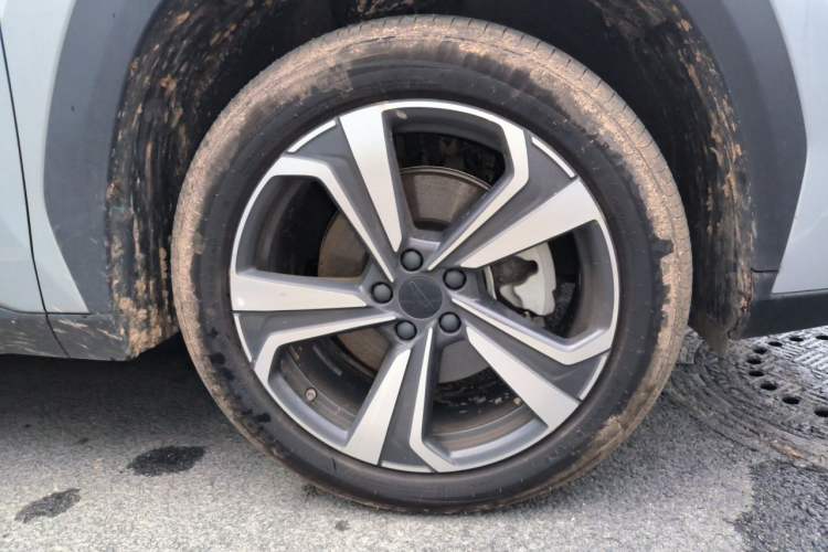 Used Geely Auto FX11 2025 4th Generation 1.5TD DCT - Shanhe Right Front Wheel Hub
