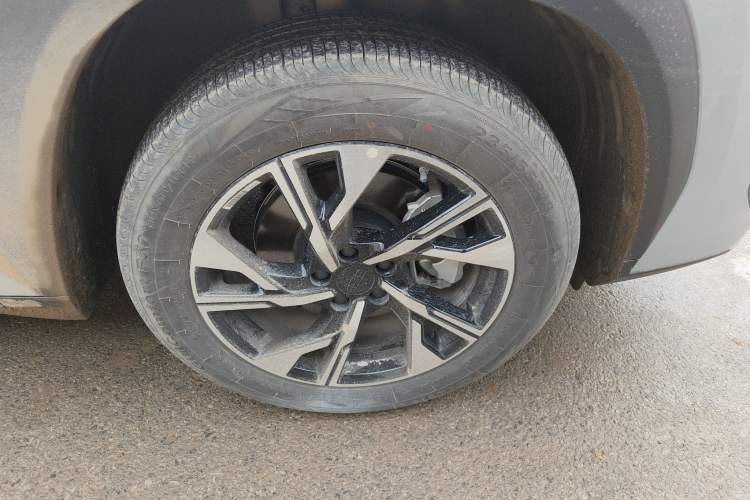 Used Geely Auto FX11 2025 4th Generation 1.5TD DCT – The Start Right Front Wheel Hub