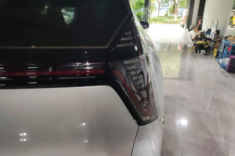 Used Geely Auto FX11 2025 4th Generation 1.5TD DCT – Setting Sail Right Rear Taillight