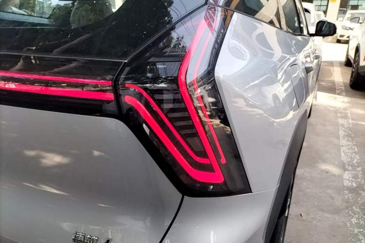 Used Geely Auto FX11 2025 4th Generation 1.5TD DCT - Shanhe Right Rear Taillight