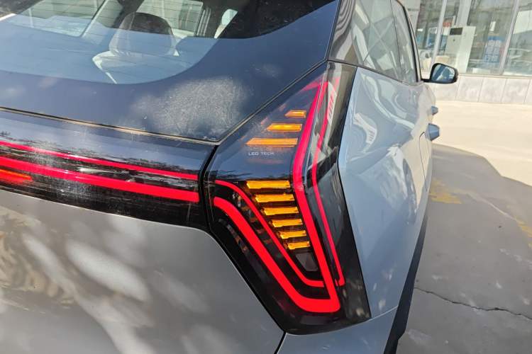 Used Geely Auto FX11 2025 4th Generation 1.5TD DCT - Shanhe Right Rear Taillight