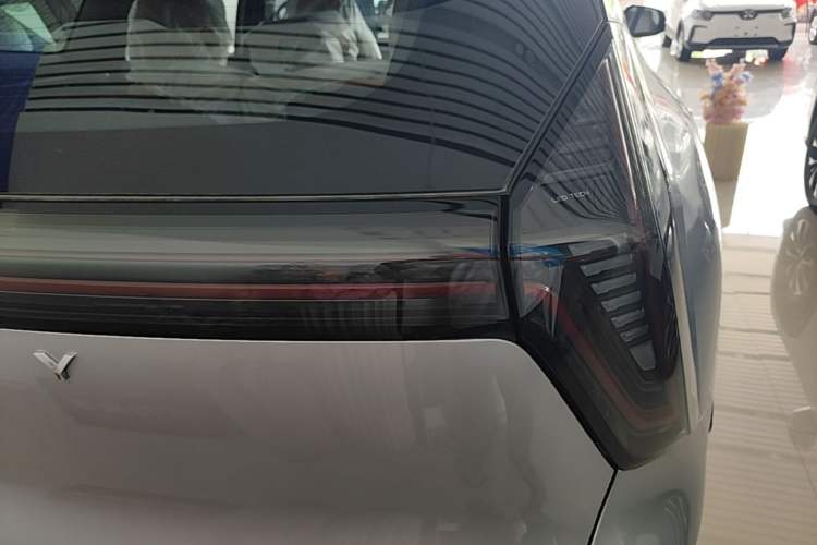 Used Geely Auto FX11 2025 4th Generation 1.5TD DCT - Shanhe Right Rear Taillight