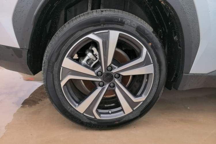 Used Geely Auto FX11 2025 4th Generation 1.5TD DCT - Shanhe Right Rear Wheel Hub