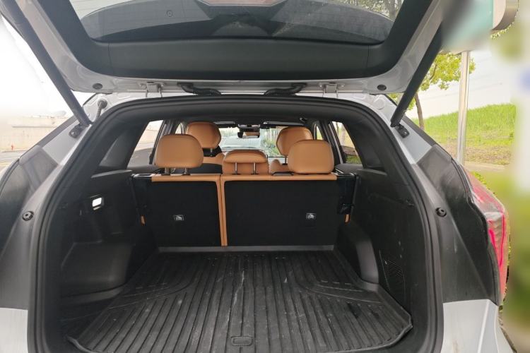 Used Geely Auto FX11 2025 4th Generation 1.5TD DCT Jinxiu Trunk