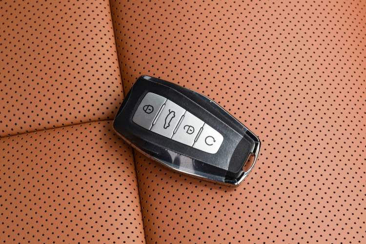 Used Geely Auto FX11 2025 4th Generation 1.5TD DCT - Shanhe Vehicle Key