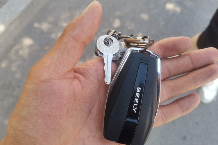 Used Geely Auto FX11 2025 4th Generation 1.5TD DCT – Setting Sail Vehicle Key
