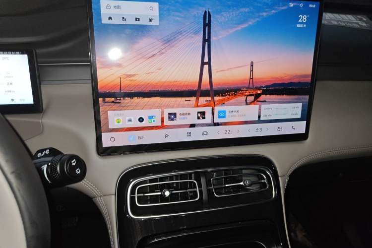 Used Geely Auto FX11 2025 4th Generation 2.0TD DCT—Passion Audio And AC Panel