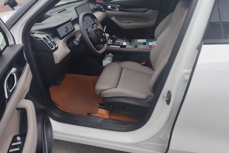 Used Geely Auto FX11 2025 4th Generation 1.5TD DCT Jinxiu Driver Seat